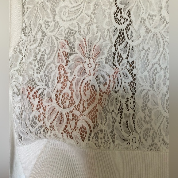 White cardigan, size medium with lace back - Picture 4 of 4